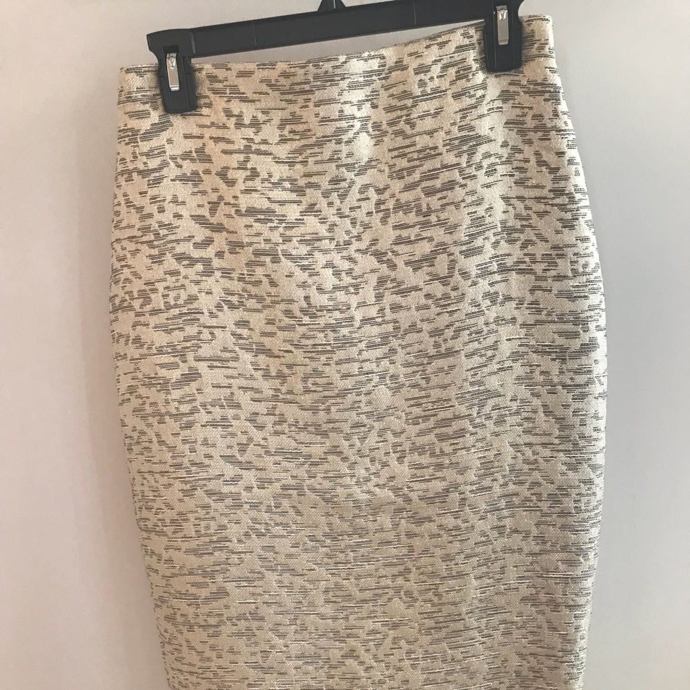 Gold and white pencil skirt